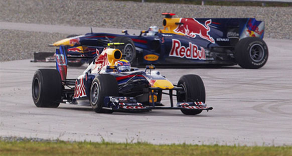 Webber Vettel'in yavaşlamasını istemiş