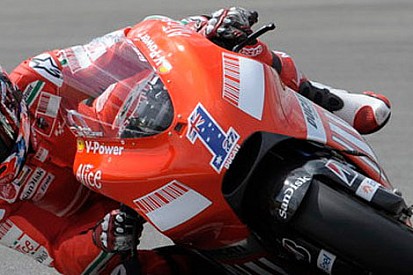 Stoner, Donington'a formda başladı