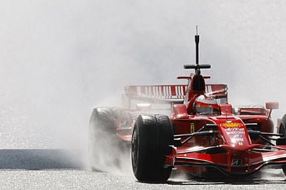 Raikkonen'den sınırlı sürüş