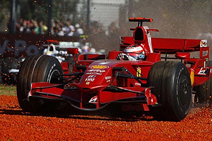 Ferrari zamana karşı yarışıyor