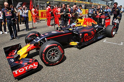 Ricciardo espera que Red Bull esté pronto en el ritmo de Ferrari
