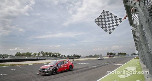 WTCC: Lopez Slovakya zaferini 'mucize' görüyor