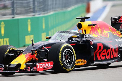 Alle foto's: Aeroscreen van Red Bull Racing in eerste vrije training