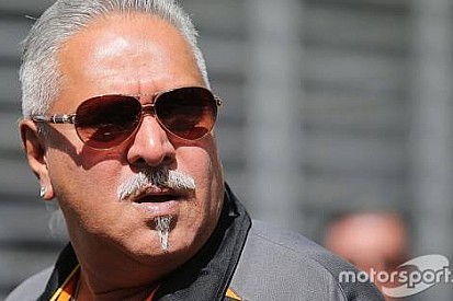 Mallya istifa dedikodularını yalanladı