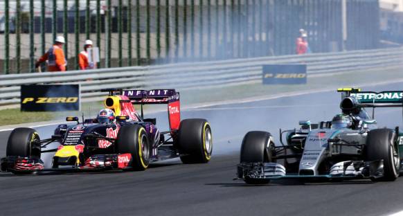 Mercedes 'Red Bull hiç resmi olarak motor isteğinde bulunmadı'