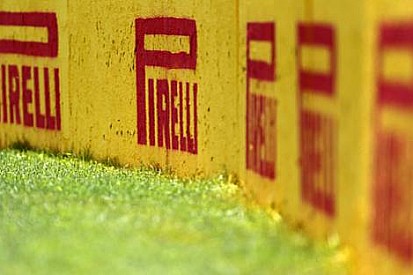 2017 için Pirelli ve Michelin kafa kafaya