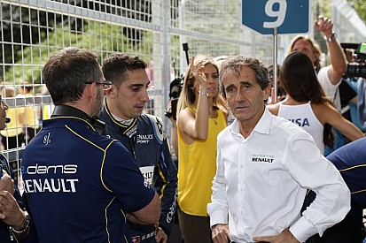 Прост не вірить у дружбу Renault і RBR