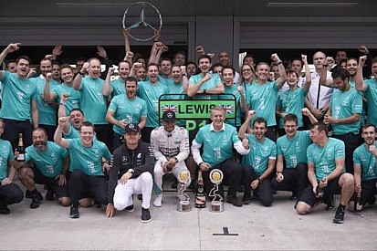 Райкконен покараний, Mercedes - чемпіони