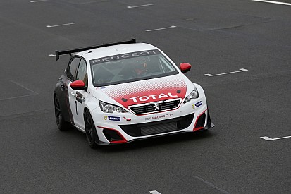 Guilvert e Clairet guideranno la Peugeot 308 della SLR