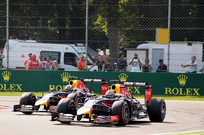 Red Bull уже не ставит на Феттеля?