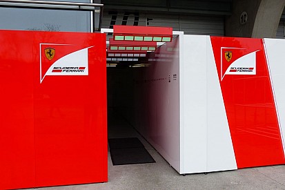 Бриаторе: Ferrari надо переехать в Британию