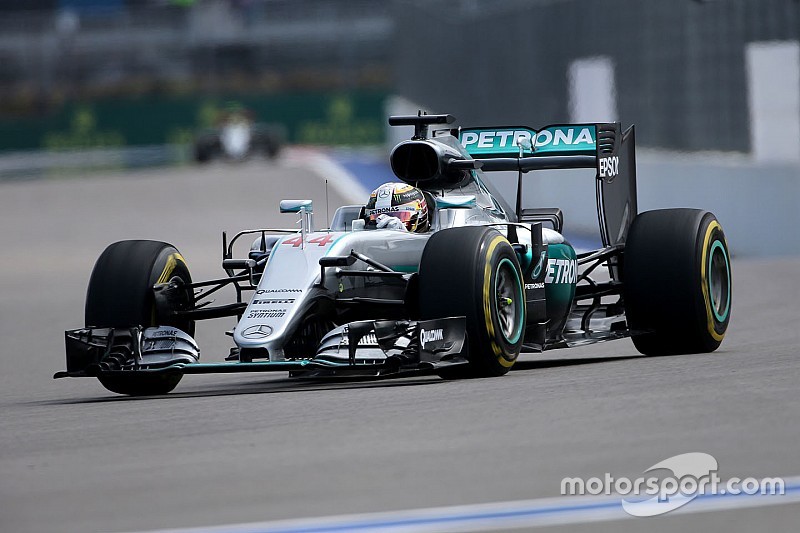 Sochi, Libere 2: Hamilton svetta, la Ferrari si ammutolisce
