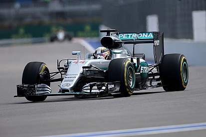 Lowe over problemen Hamilton: “We zijn tekort geschoten”