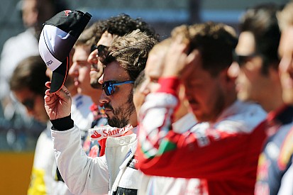 “En pista, Alonso es fuerte como Vettel. Fuera, le falta todo”