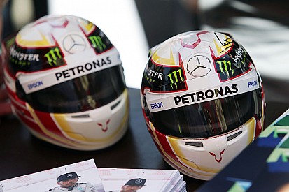 La F1 retrasa hasta Mónaco la prohibición de lanzar los protectores de las viseras a la pista