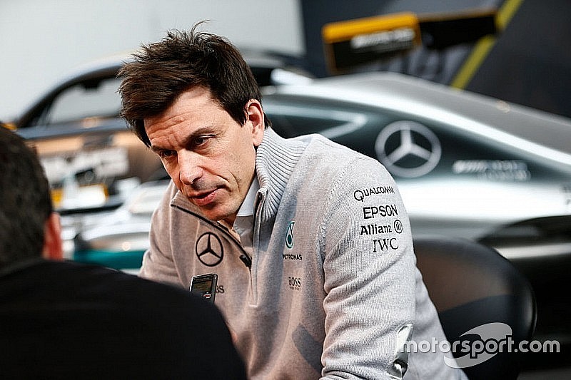 Mercedes применшує своє домінування