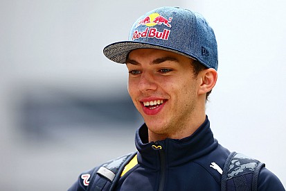 Гасли отработает с Квятом на тестах за Toro Rosso