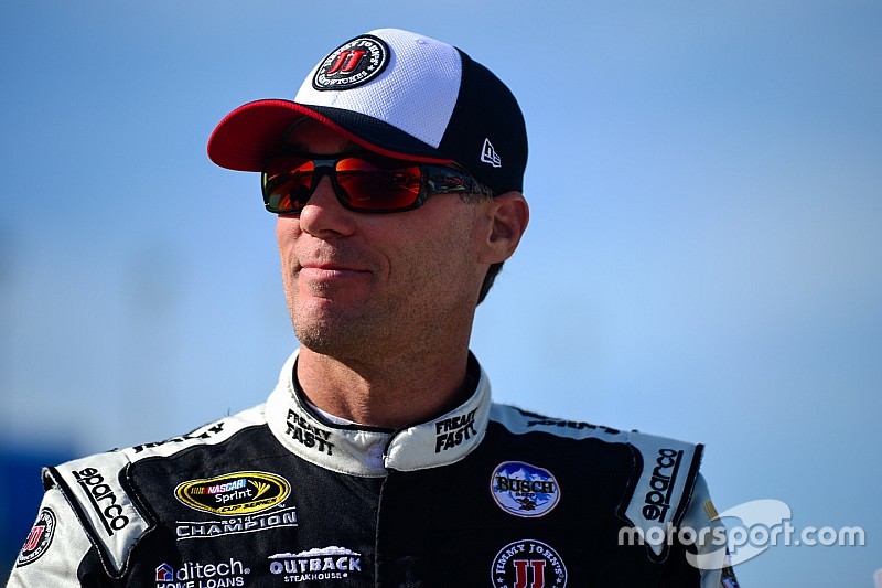 Trotz Markenwechsel zu Ford: Kevin Harvick verlängert bei Stewart/Haas