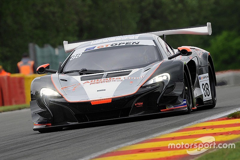 Côme Ledogard porta la McLaren in pole per Gara 2