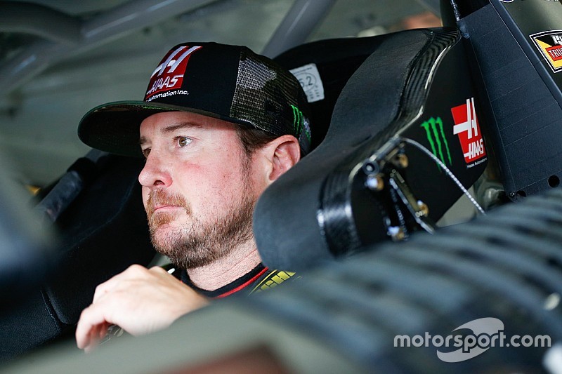 Kurt Busch marca el camino en Charlotte