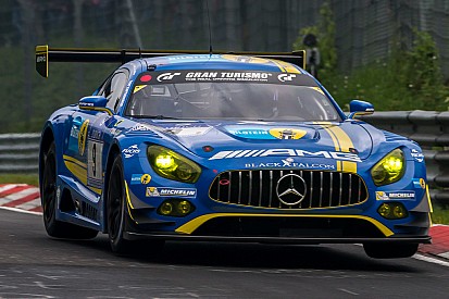 Maro Engel regala la pole della Nordschleife alla Mercedes
