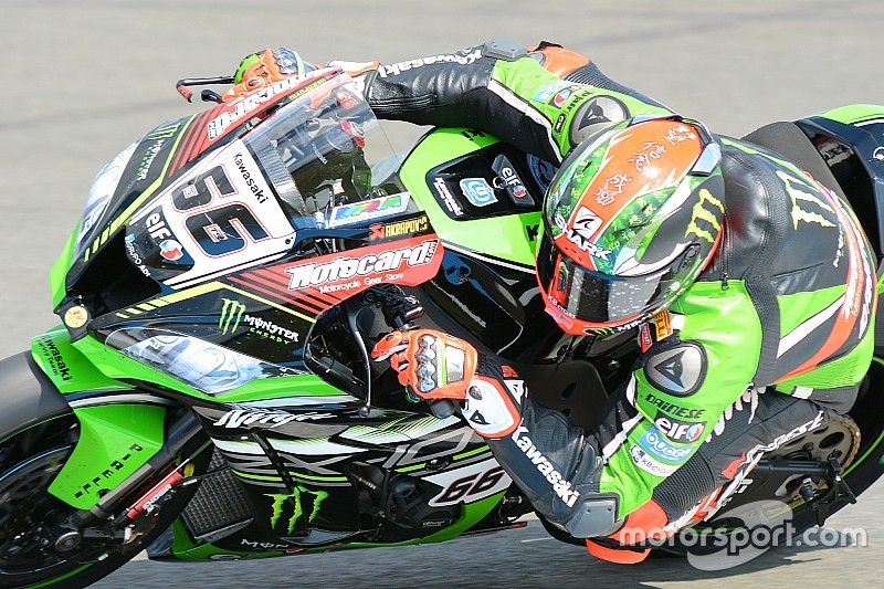 WSBK Donington: Sykes knokt zich naar zege