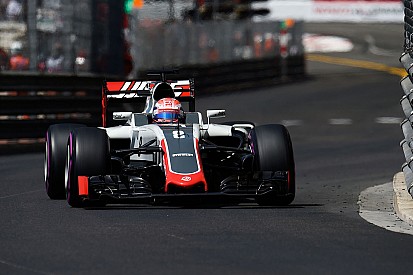 Грожан недоволен действиями пилотов Mercedes