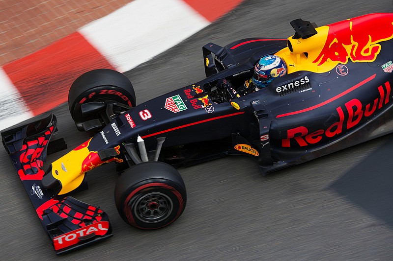 Red Bull: al pit stop le gomme di Ricciardo erano nel retrobox!