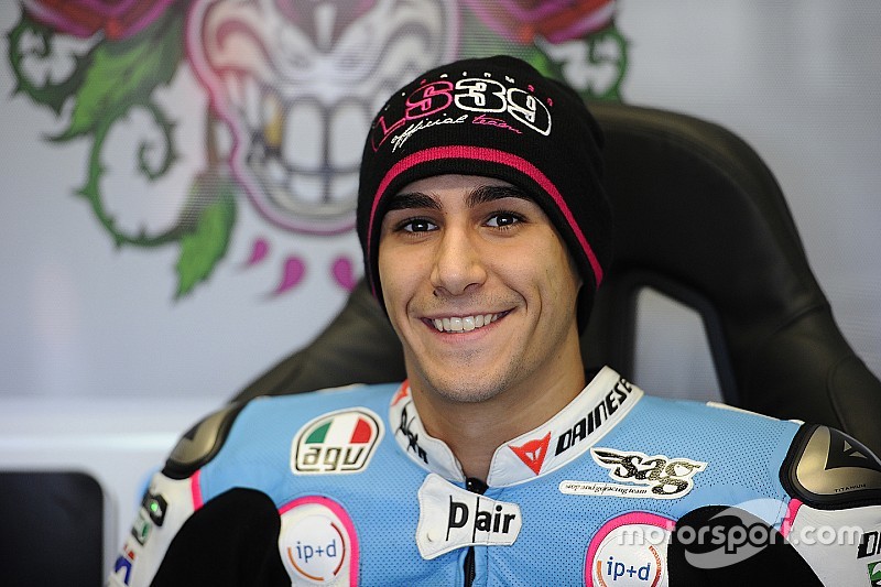 Salom naar ziekenhuis afgevoerd na zware crash in Moto2