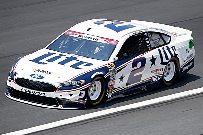 Brad Keselowski conquista la pole a Pocono e regala la doppietta a Penske