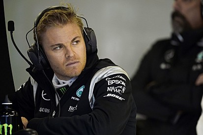 Rosberg: Hamilton vallásos? Jó neki…