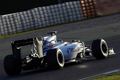Bottas leleplezte az idei sisakját: stílusos Stilo a finn fején