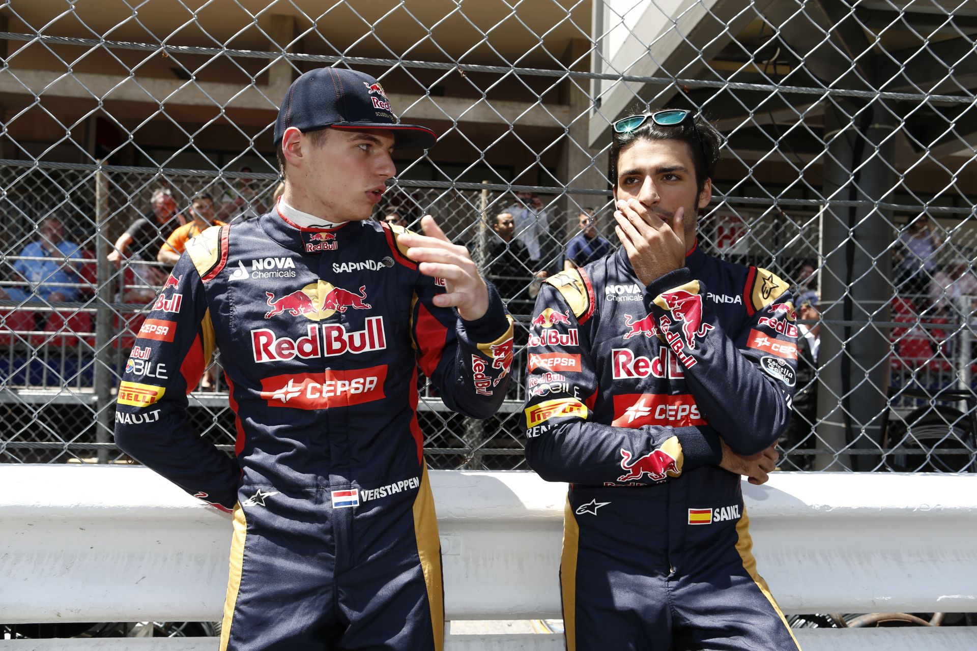 Sainz Jr. szerint Verstappen sokszor a csapatutasítás miatt végzett előtte