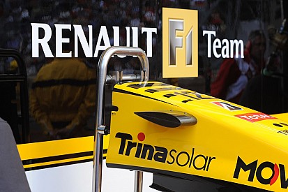 A Renault még nem dobná a kukába a hibrid erőforrásokat, de mindenképp szabályváltoztatásokat akar!