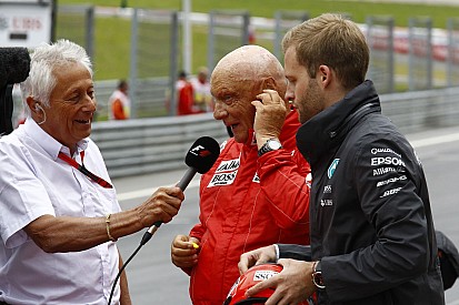 Lauda sem tudja, mi lesz a Red Bull-lal, de egy biztos: maradniuk kell az F1-ben