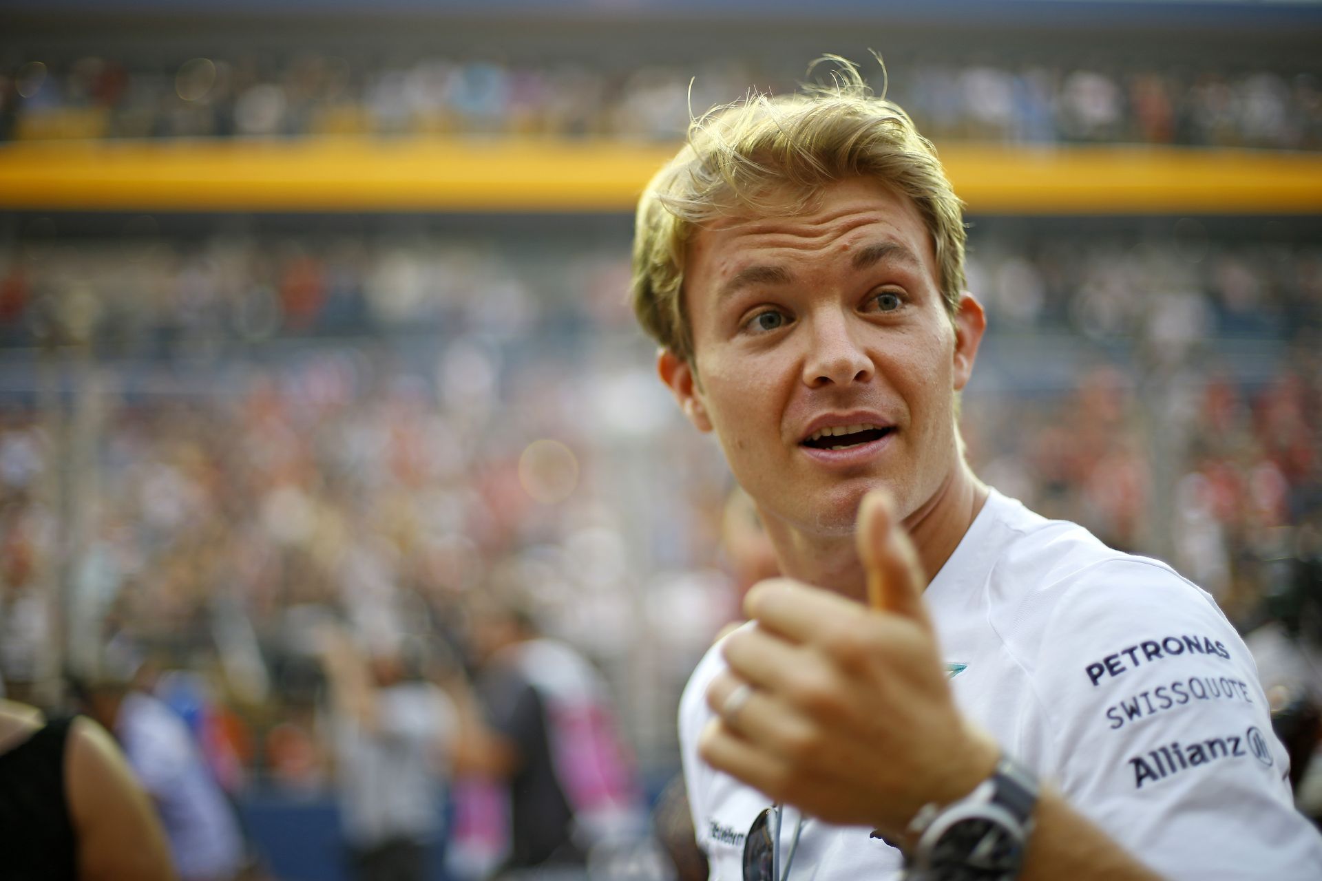 Rosberg nyerte az első szabadedzést Szingapúrban Hamilton és Ricciardo előtt! Vettel 4., Raikkönen 5.! Rossi a falban