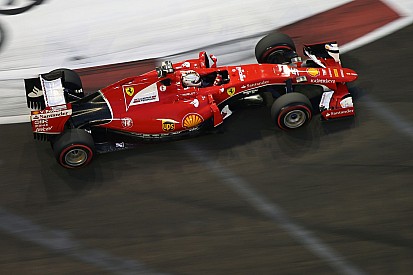 Vettel nyerte meg a Szingapúri Nagydíjat Ricciardo és Raikkönen előtt! Hamilton kiesett, egy ember besétált a pályára