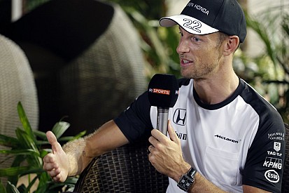 Button egyelőre semmit sem mond: sok lehetőség van 2016-ra
