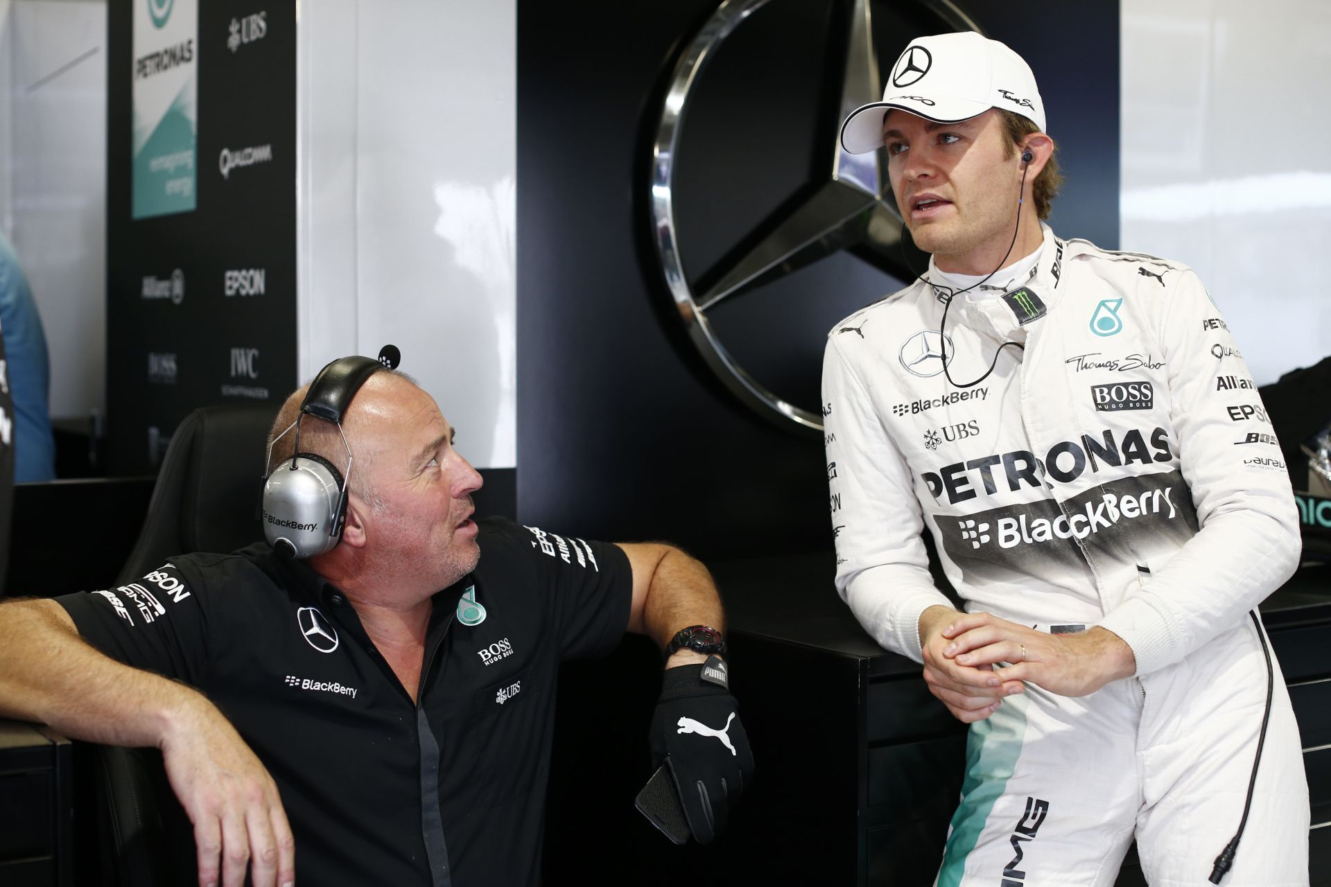 Rosberg örül, hogy legyőzte Hamiltont