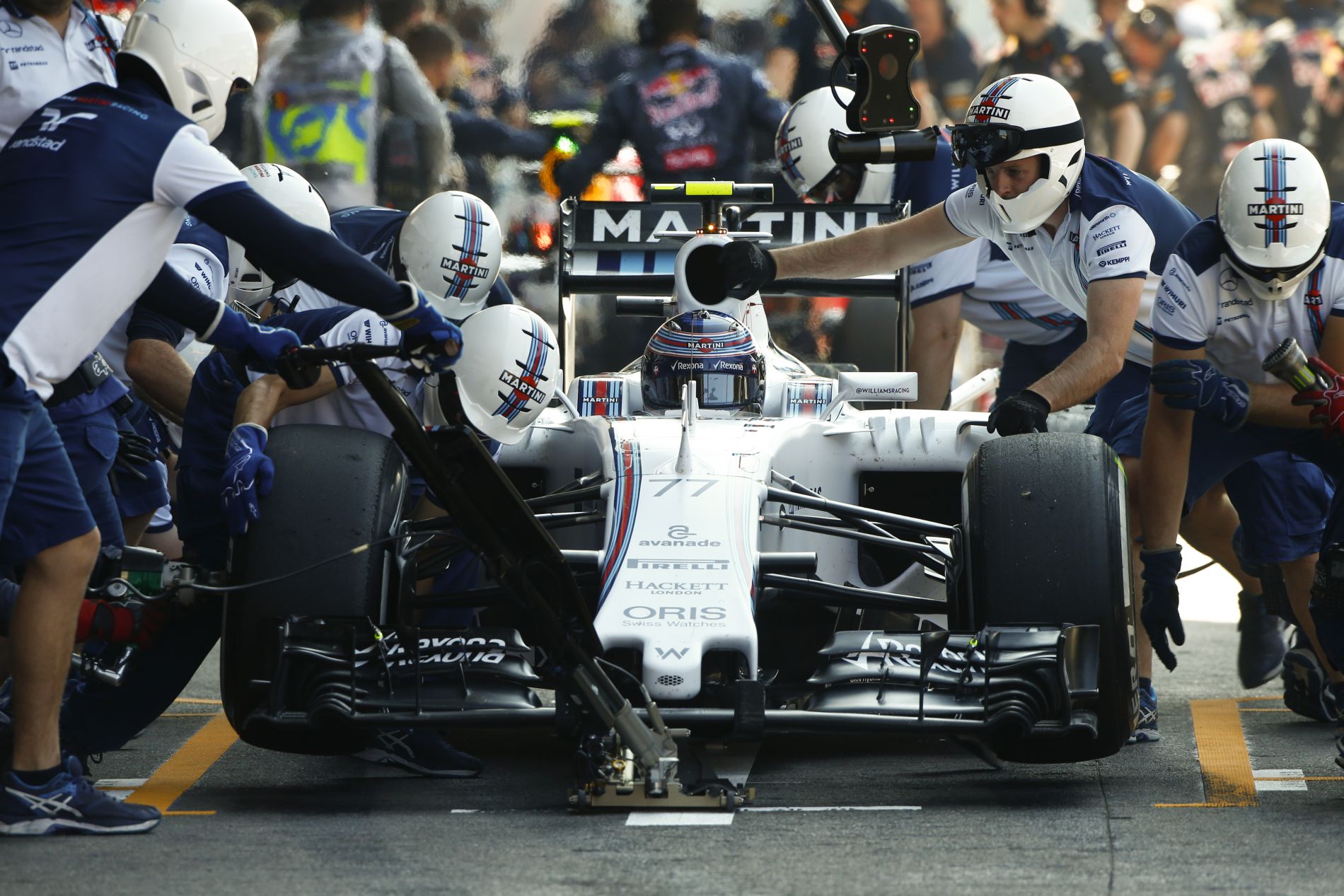 A Williams maga sem érti, hogyan kerülhetett fel közepes abroncs Bottas jobb hátsójára