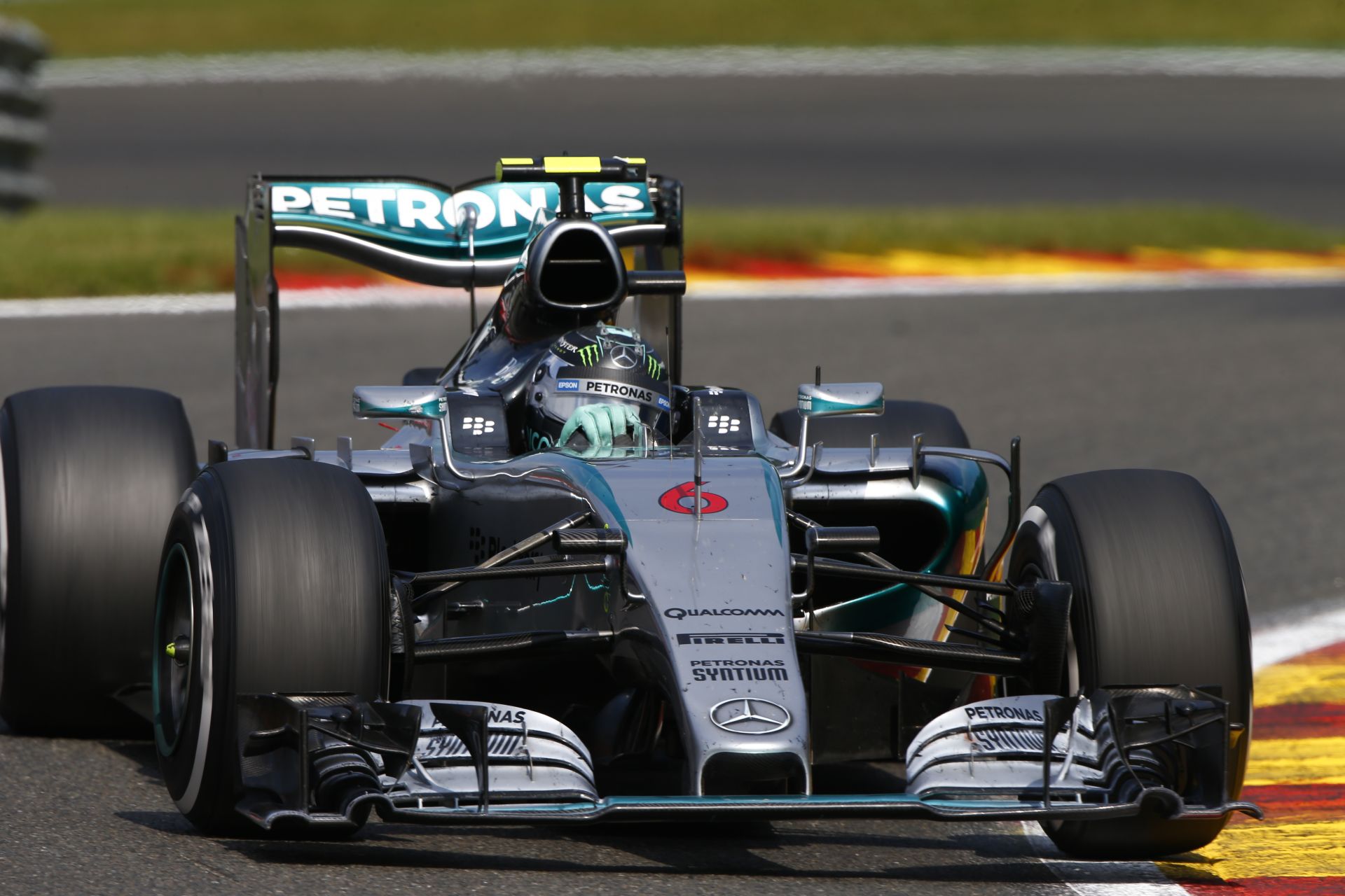 Ha Rosberg nem szedi össze magát az időmérőkön, esélye sem lesz Hamilton ellen