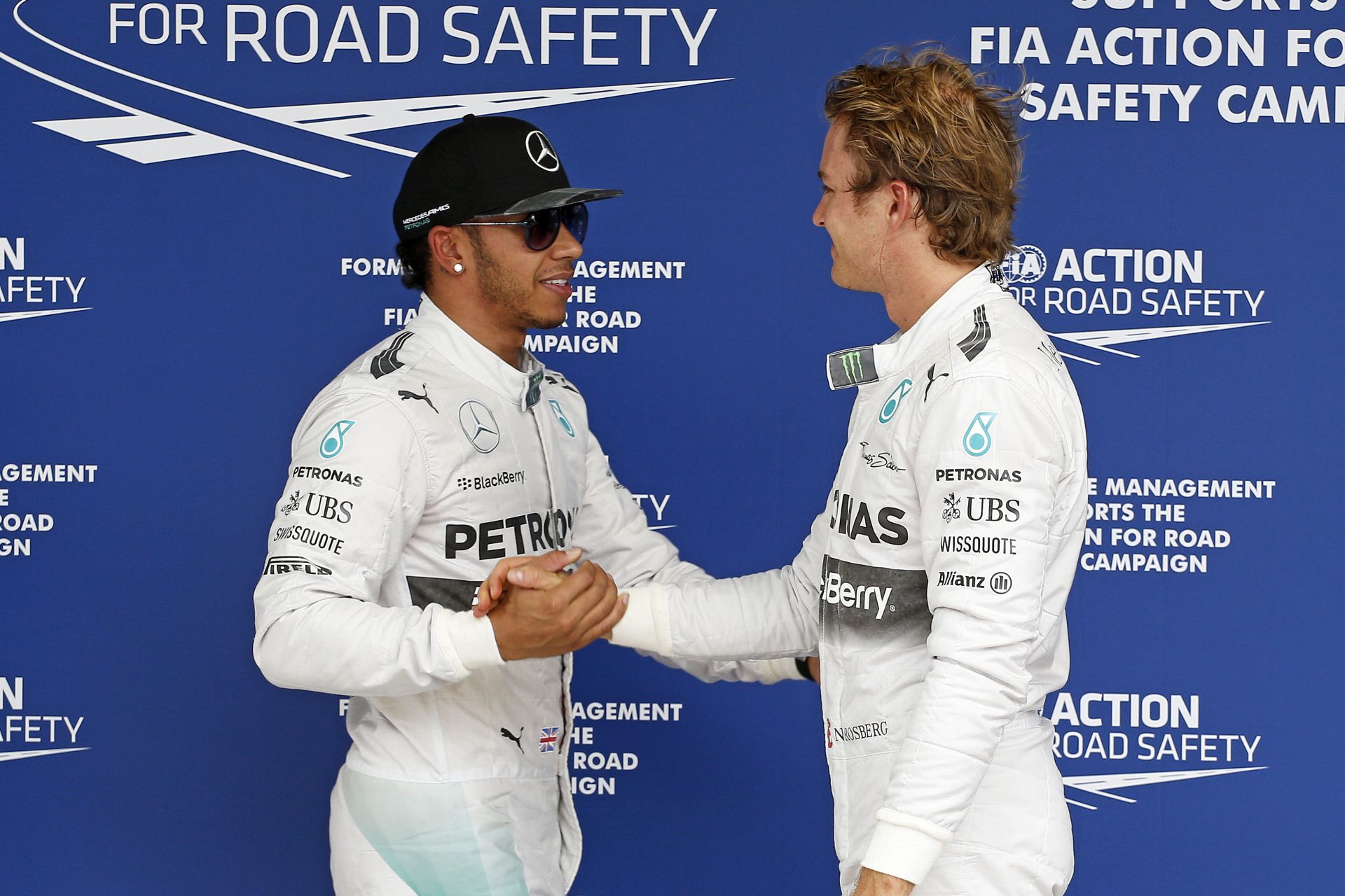 Rosberg nyerte a Brazil Nagydíjat a hibázó Hamilton és az eltévedt Massa előtt! Még semmi sem dőlt el