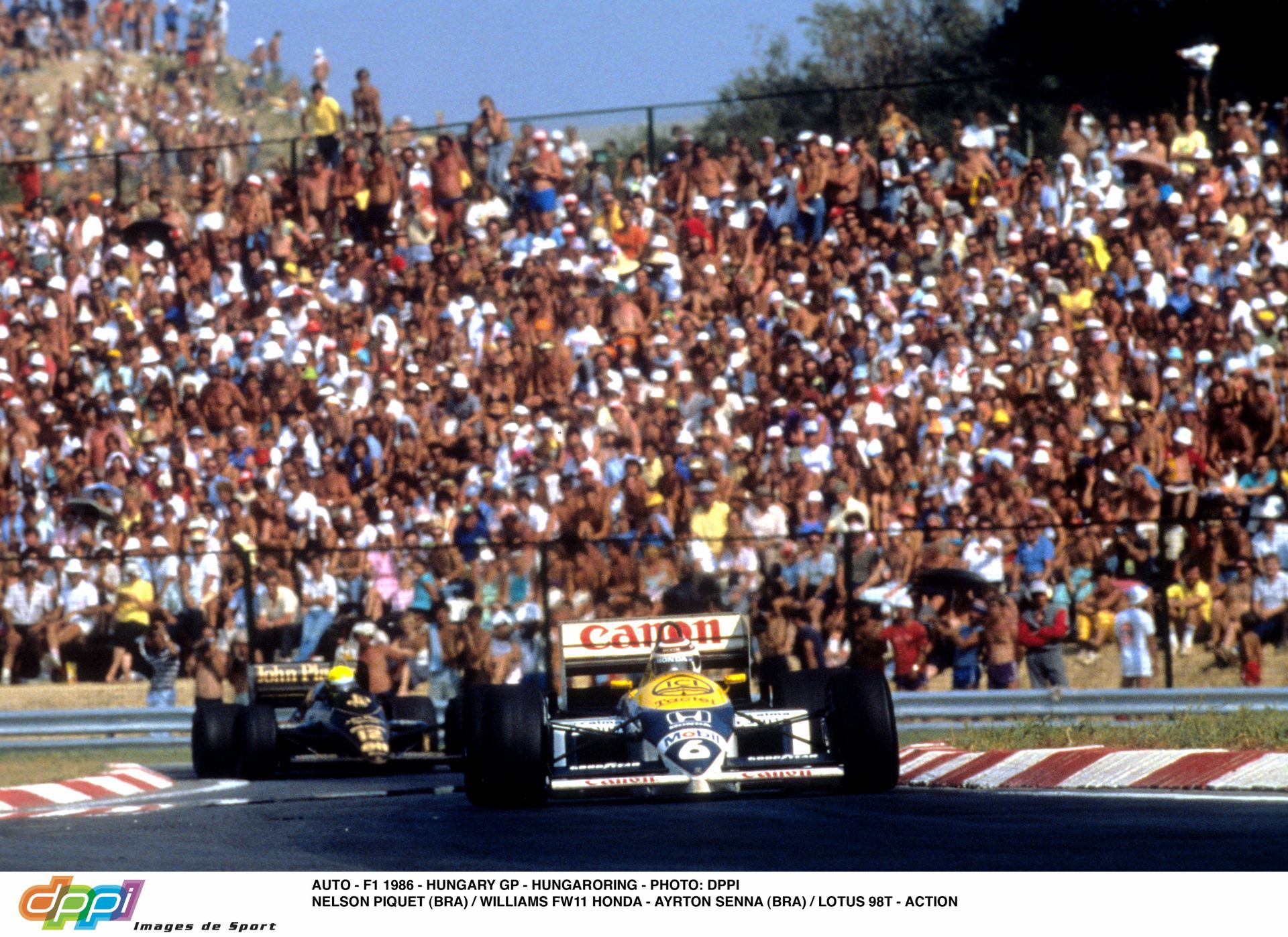 Egy igazi retro felvétel a Hungaroringről: Egy Tyrrell F1-es géppel a még teljesen új magyar versenypályán