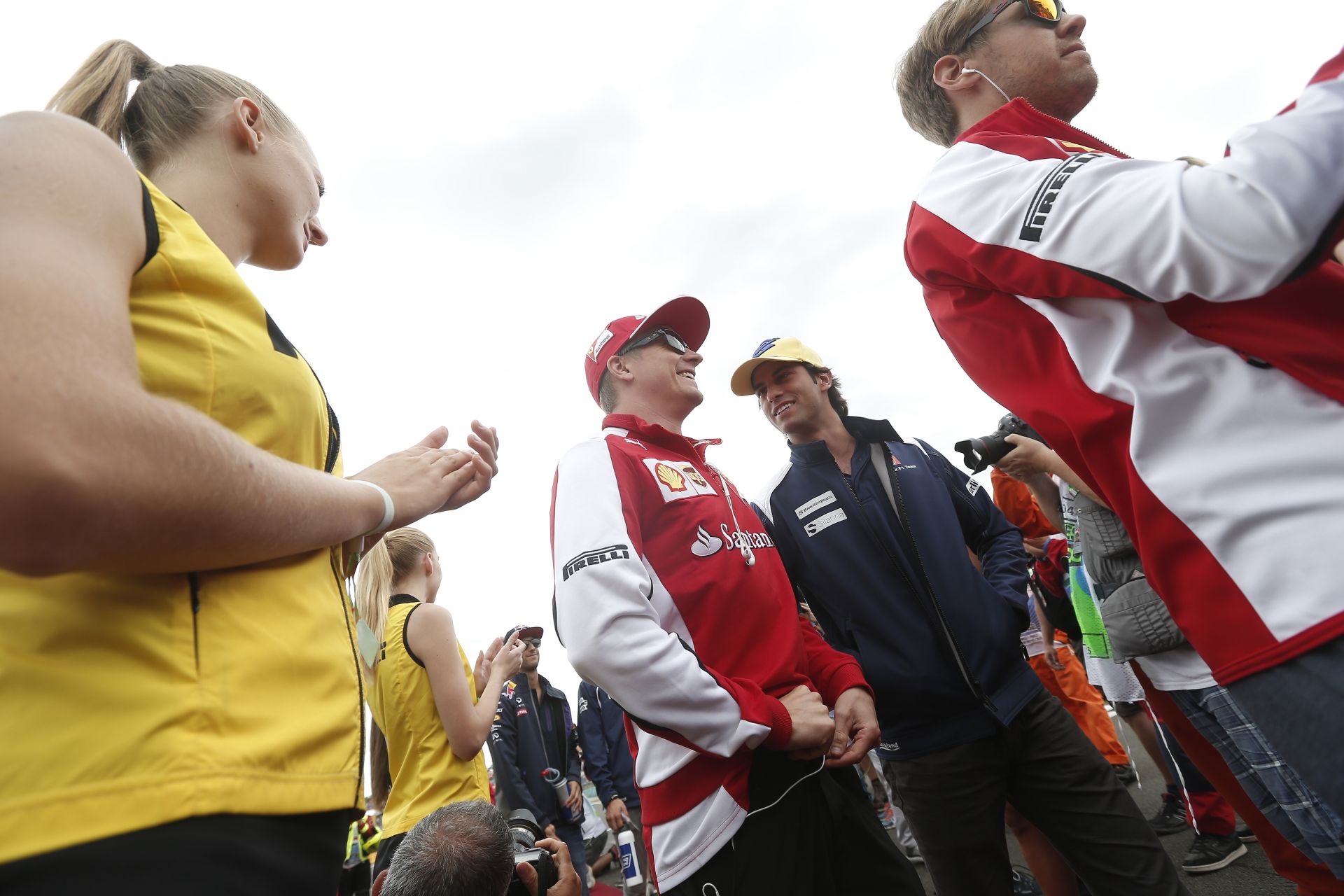 Csak Raikkonen hiányzott a mai dobogóról: pokoli kezdést mutatott be a finn
