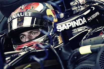 Verstappen: Ültem az autóban és vártam a becsapódást…