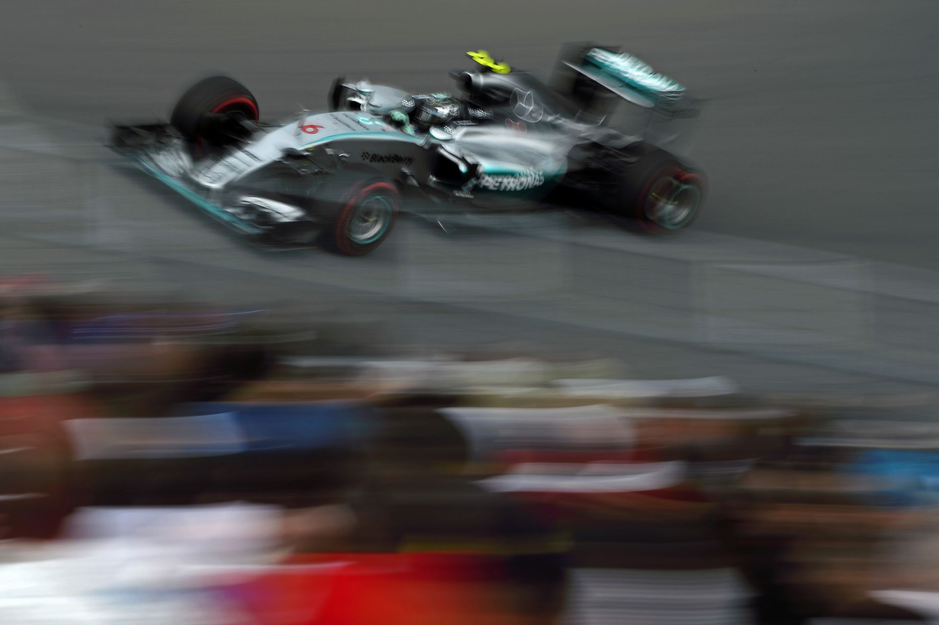 Rosberg nyerte a harmadik edzést Raikkönen és Grosjean előtt! Kisebb káosz Kanadában