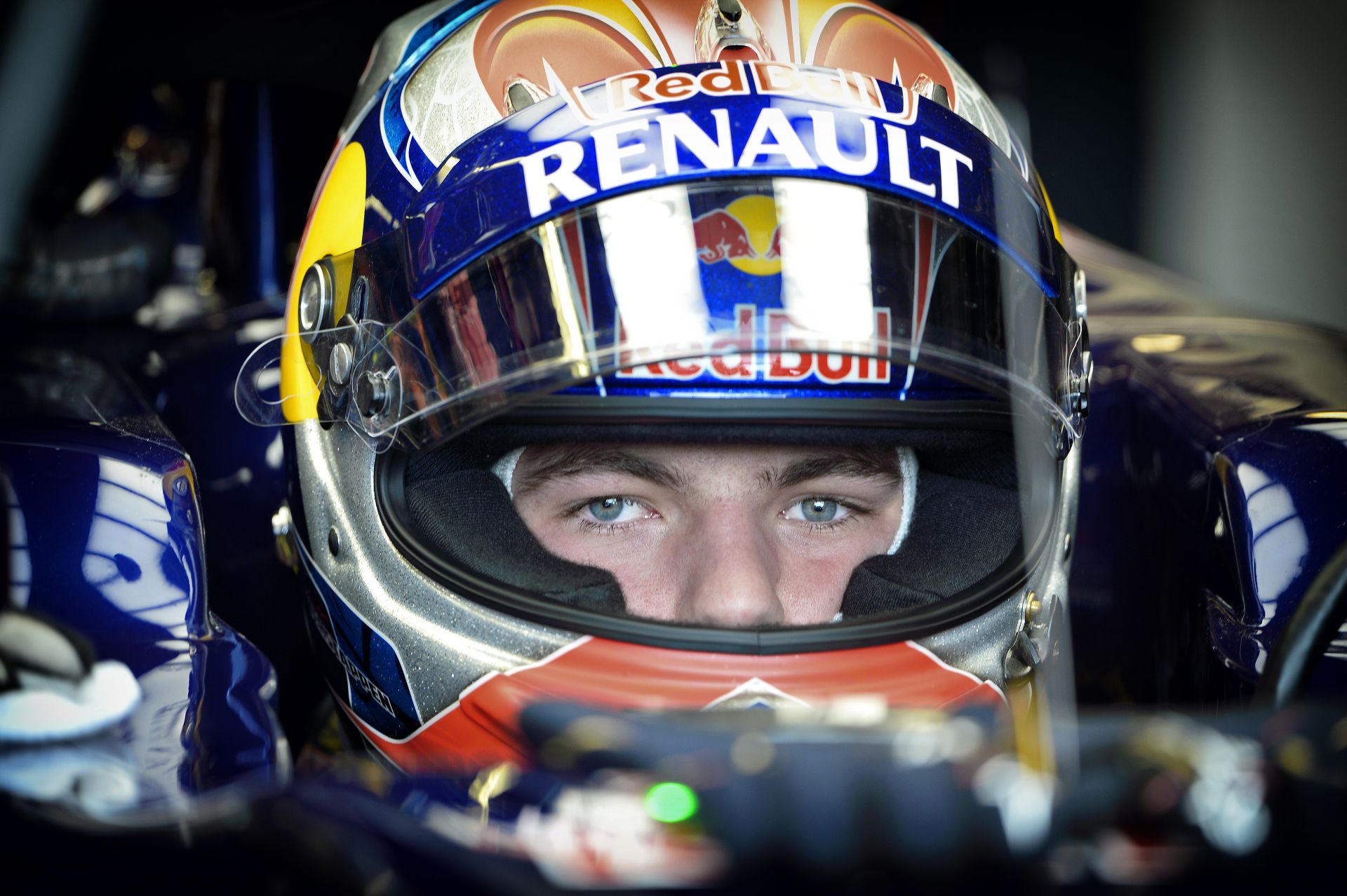 Verstappen büntetése holnapra Kanadában: 15 helyes rajtbüntetés, és 10 másodperc