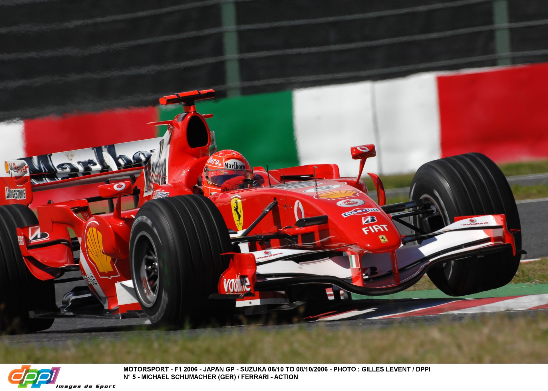 Pályabejárás Schumacherrel és a 2006-os Ferrarival Suzukában