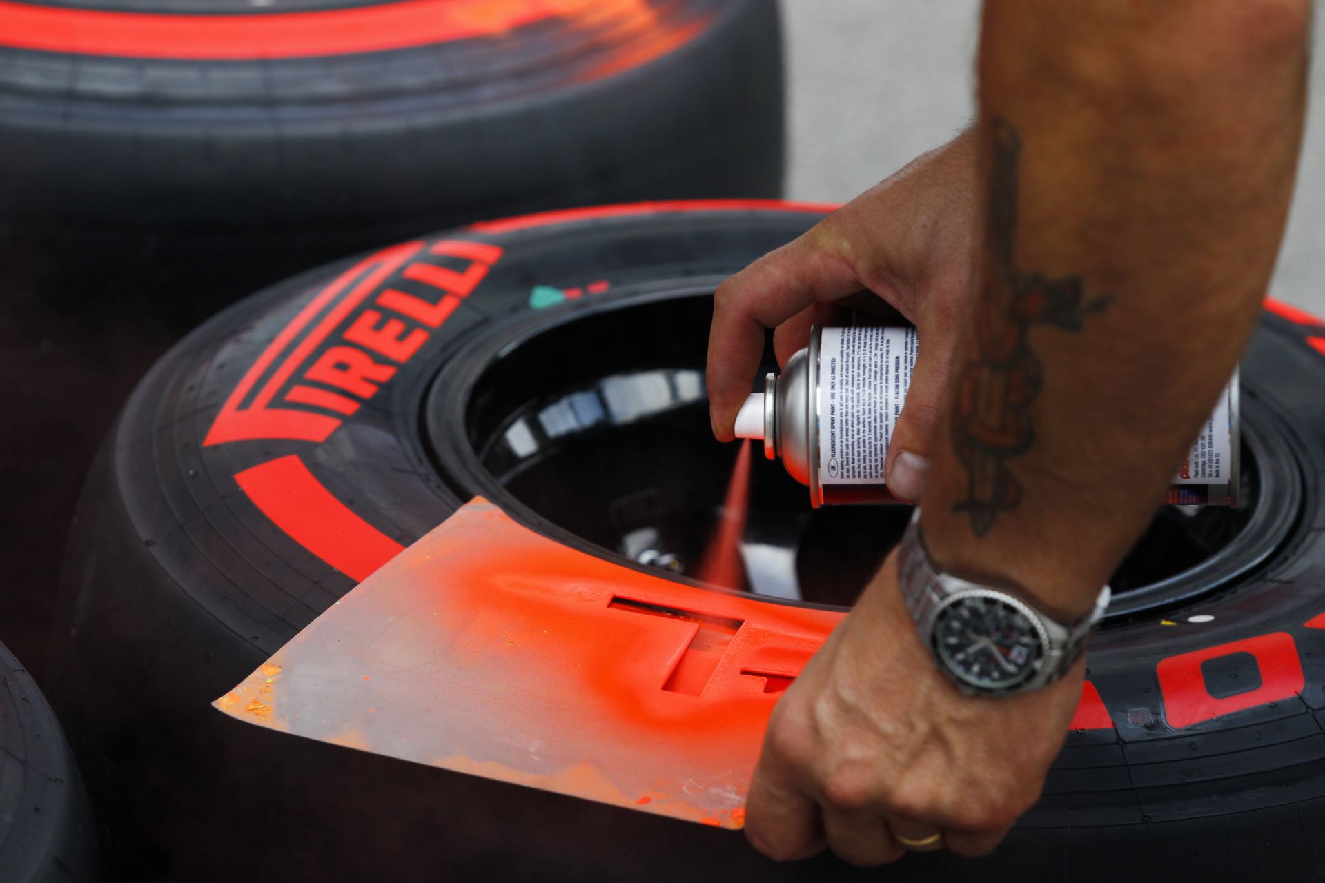 Pirelli: Lehetetlen megoldani, hogy a csapatok válasszák ki a gumikeverékeiket