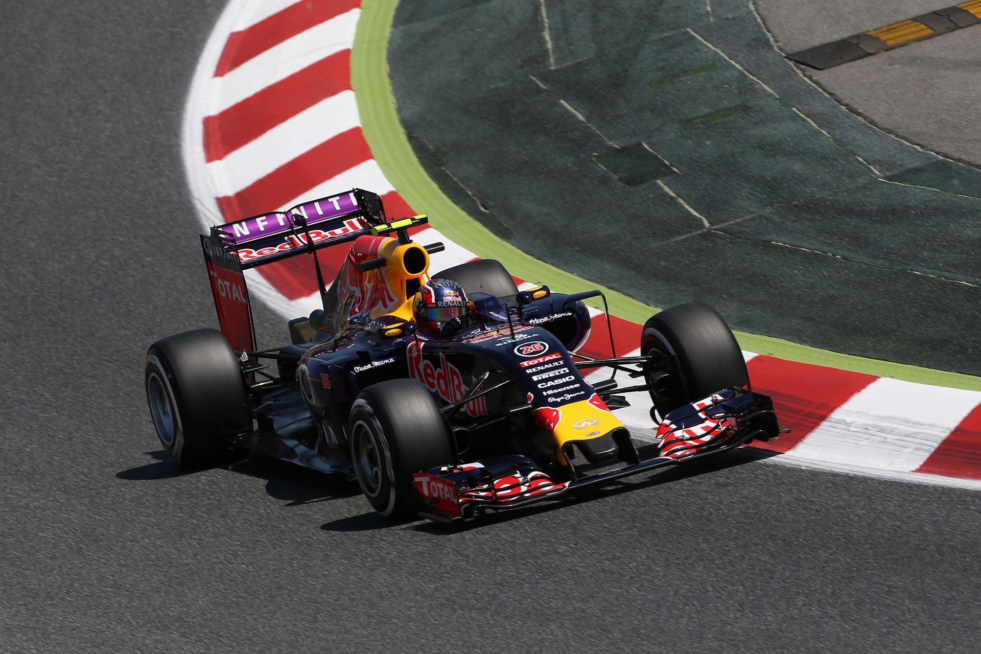 Kvyat & Ricciardo: Még szerencse, hogy Barcelonában is a futam számít csak igazán...